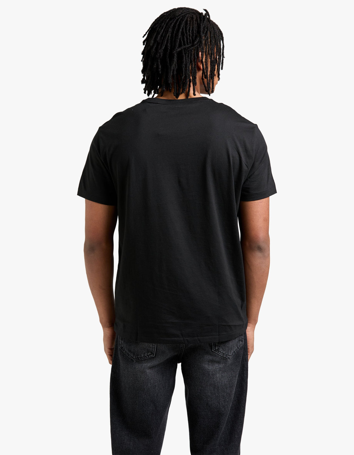 Polera cuello redondo corte slim negra