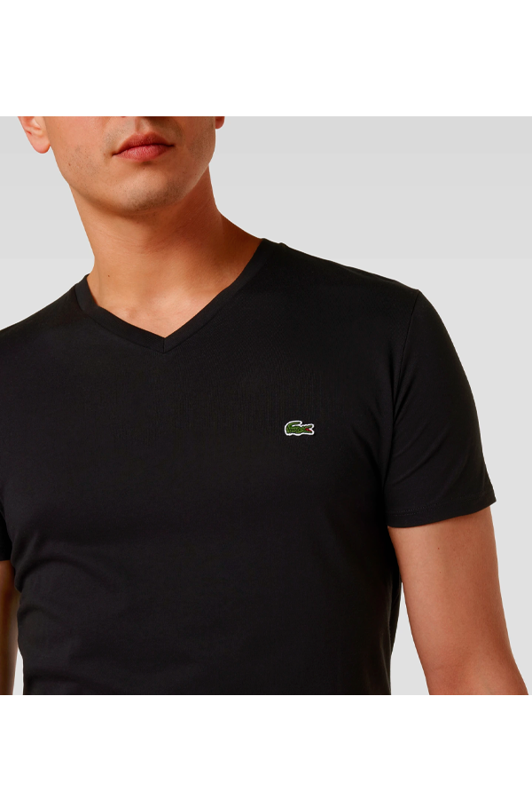 Polera cuello en V negra