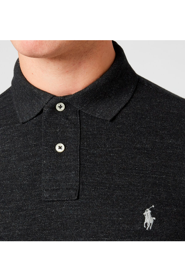 Polo corte slim efecto lavado claro