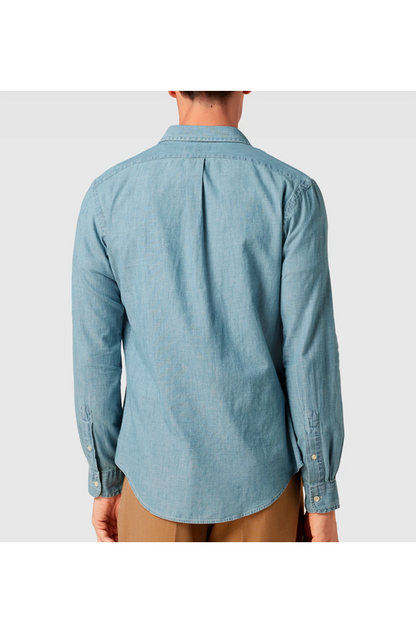 Camisa de mezclilla corte slim azul lavado