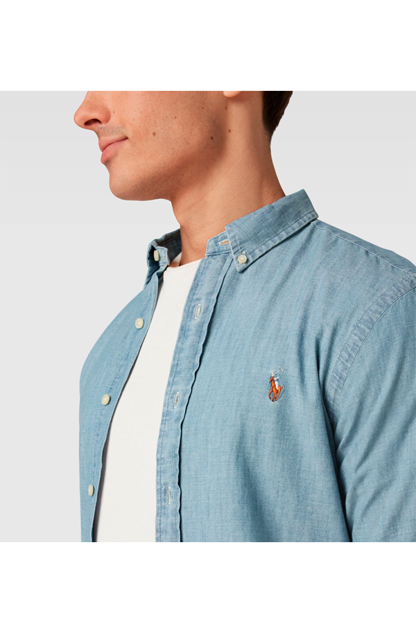 Camisa de mezclilla corte slim azul lavado