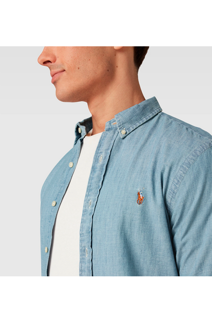 Camisa de mezclilla corte slim azul lavado