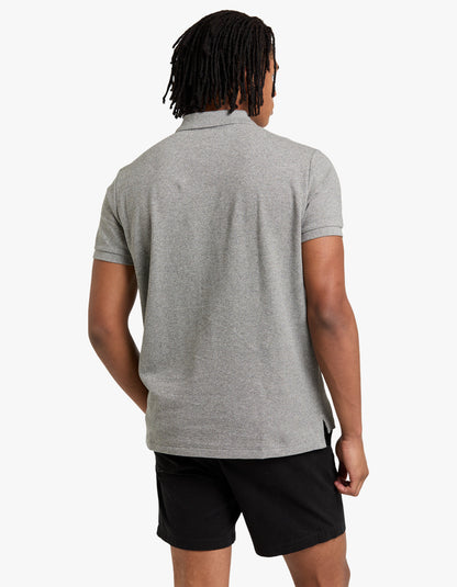 Polo de piqué manga corta corte slim gris jaspeado