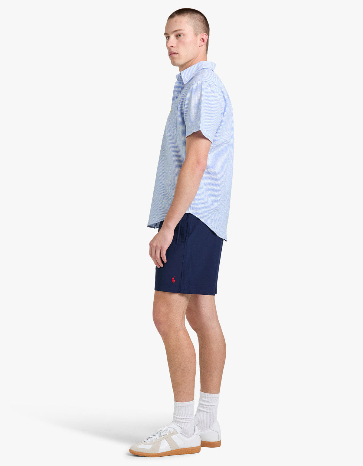 Camisa de seersucker a rayas azul y blanco
