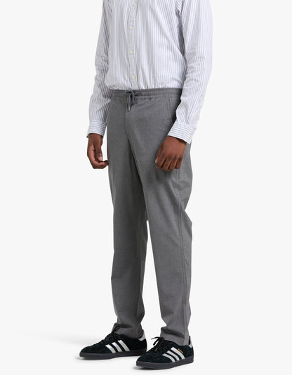 Pantalón chino gris jaspeado