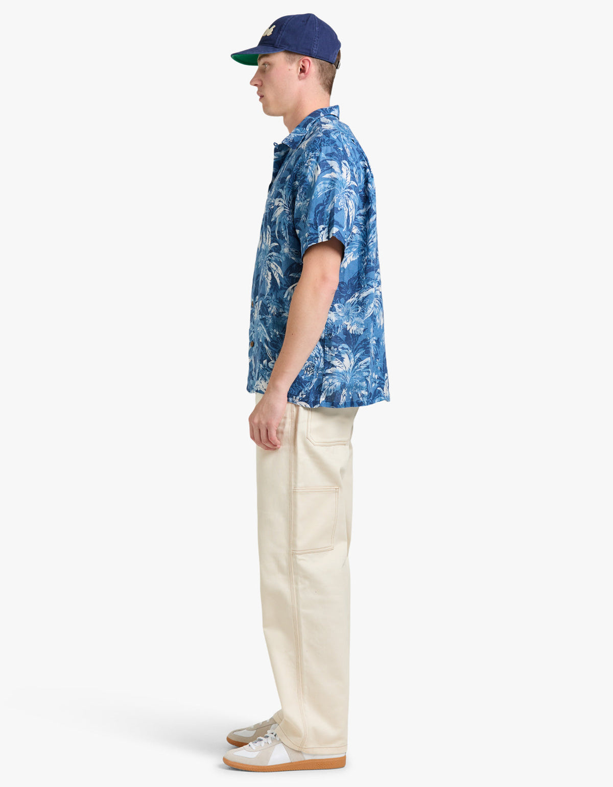 Camisa de lino estampado tropical azul