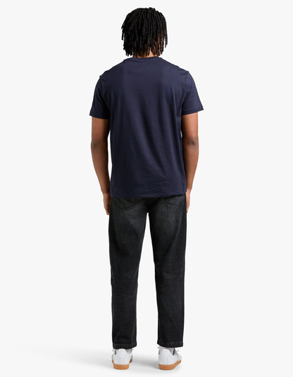 Polera cuello redondo corte slim azul tinta