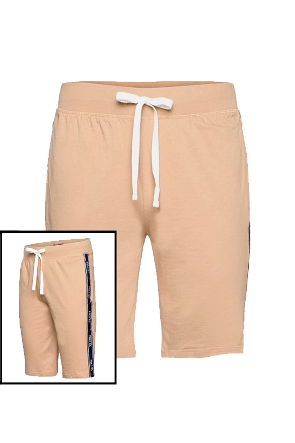 Short deportivo con franja caqui